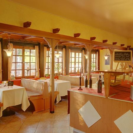 Hotel Naheschloesschen Бад-Мюнстер-ам-Штайн-Ебернбурґ Екстер'єр фото