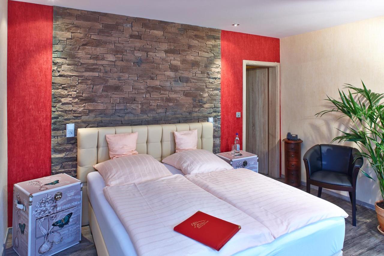 Hotel Naheschloesschen Бад-Мюнстер-ам-Штайн-Ебернбурґ Екстер'єр фото