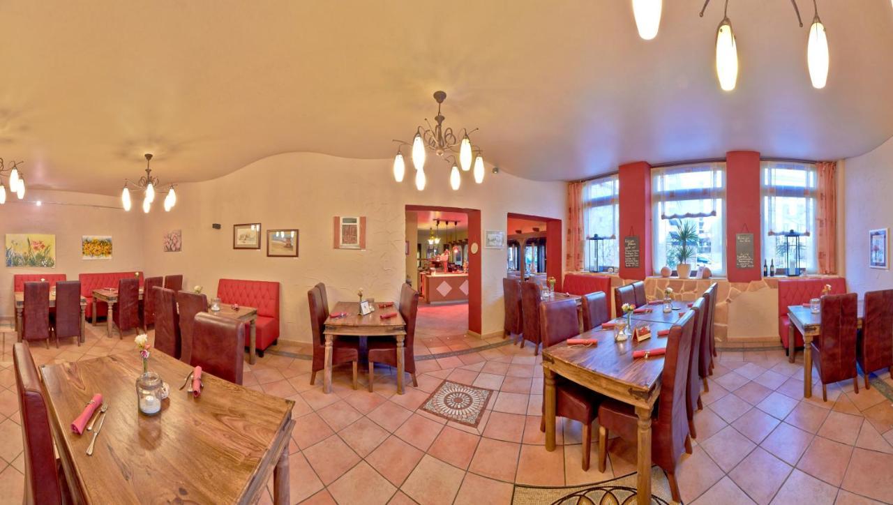 Hotel Naheschloesschen Бад-Мюнстер-ам-Штайн-Ебернбурґ Екстер'єр фото
