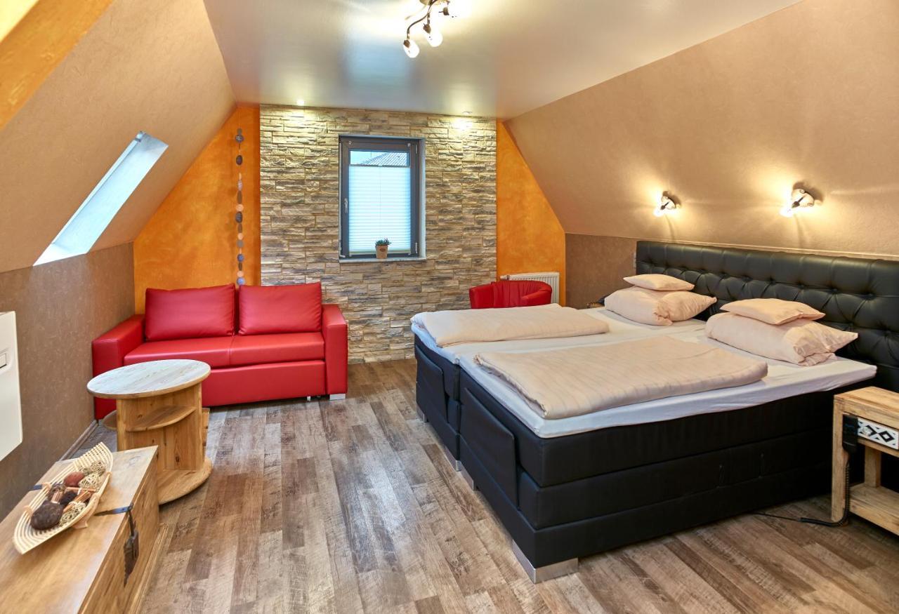 Hotel Naheschloesschen Бад-Мюнстер-ам-Штайн-Ебернбурґ Екстер'єр фото